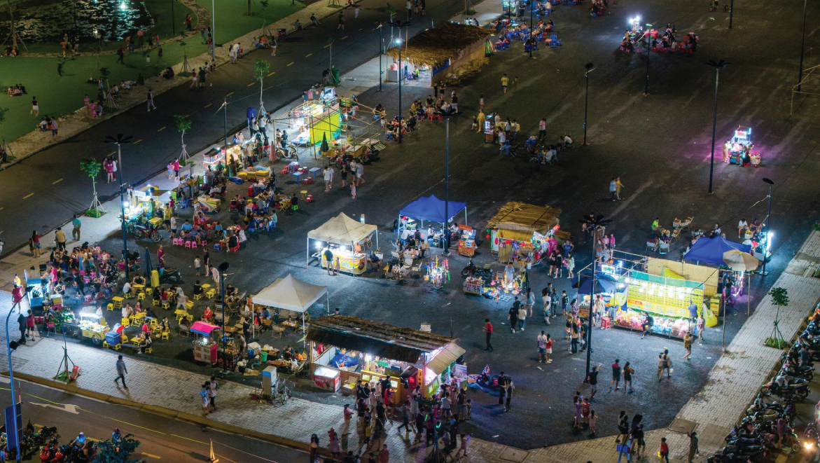 Phố Đêm The 826 EC